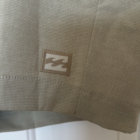 Men’s Billabong Shorts - Picture 3 of 8